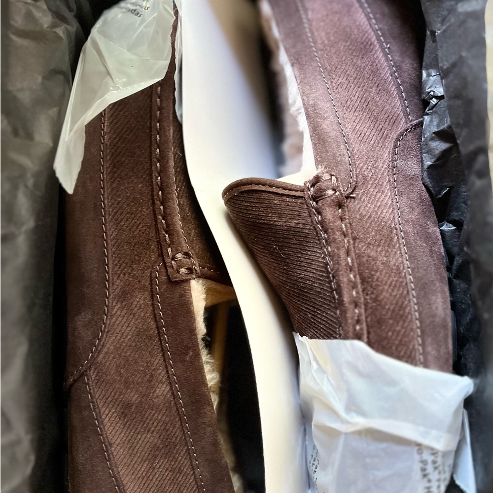 Ugg plush Ascot corduroy shoes with Sherpa lining Size 11 Men’s NIB - Picture 5 of 5